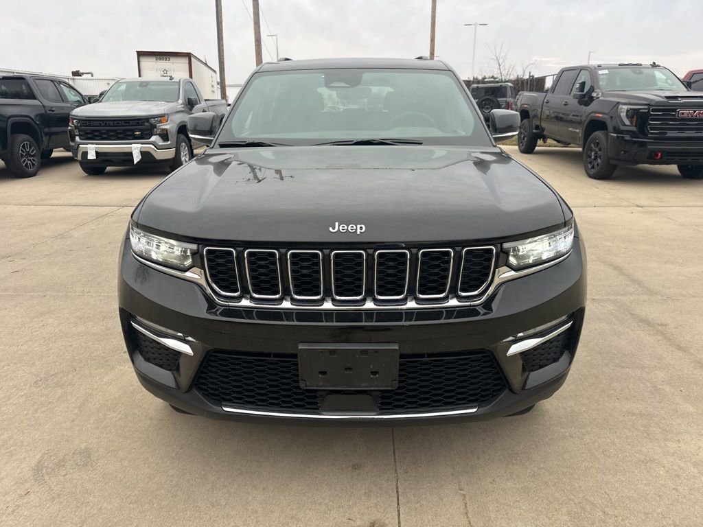 Used 2024 Jeep Grand Cherokee Limited image 4