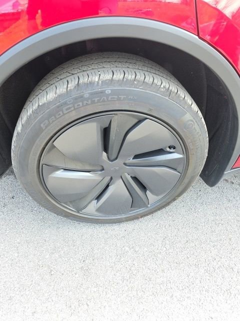 Used 2026 Tesla Model Y 2WD image 7