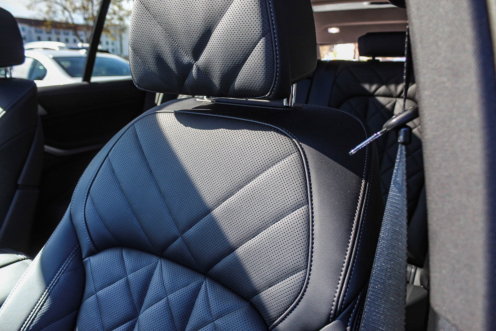 Used 2025 BMW X5 xDrive50e image 25