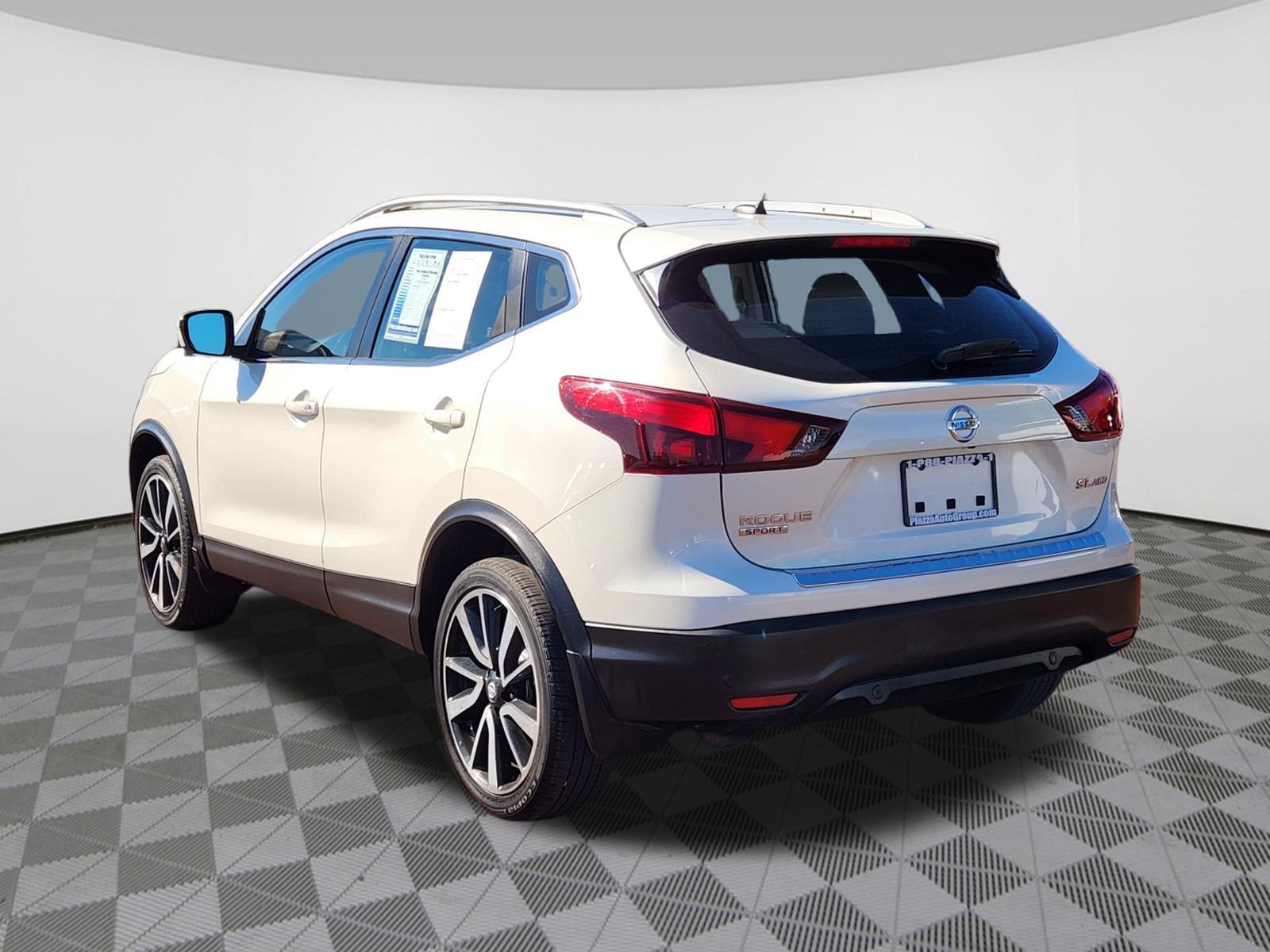 Used 2019 Nissan Rogue Sport SL AWD/4WD image 3