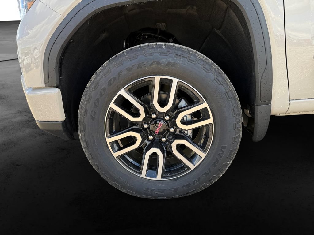 New 2026 GMC Sierra 1500 AT4 w/ AT4 Premium Package AWD/4WD image 9