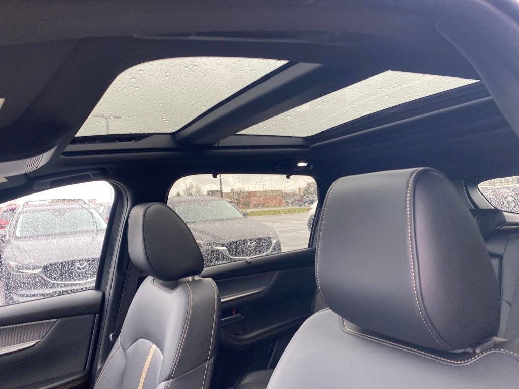 Certified 2025 MAZDA CX-70 Plug-In Hybrid w/ Premium Plus image 28