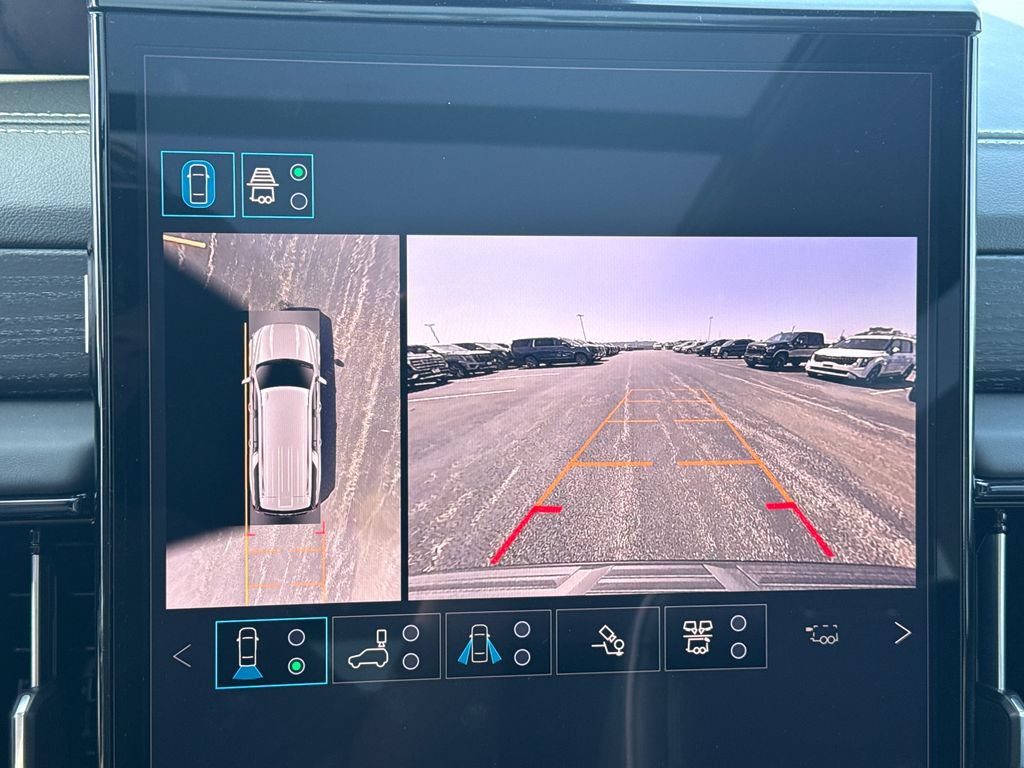 New 2026 GMC Yukon XL AT4 Ultimate AWD/4WD image 24