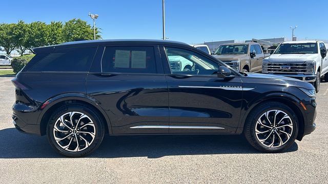 Used 2024 Lincoln Nautilus Reserve w/ Equipment Group 202A AWD/4WD image 2