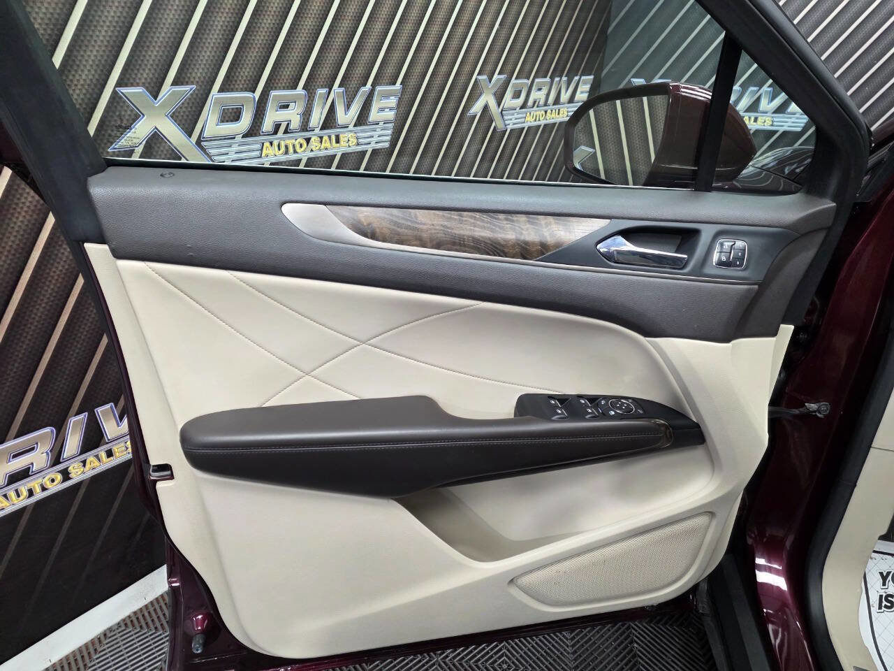 Used 2018 Lincoln MKC Reserve image 16