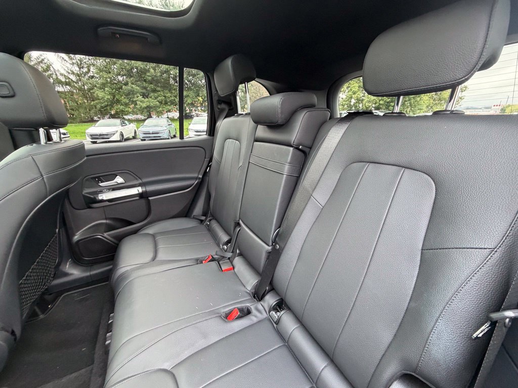 Used 2020 Mercedes-Benz GLB 250 4MATIC image 8