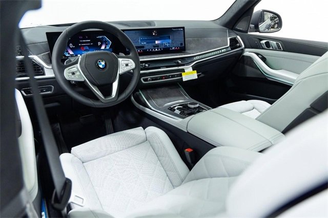 Certified 2025 BMW X7 xDrive40i image 19