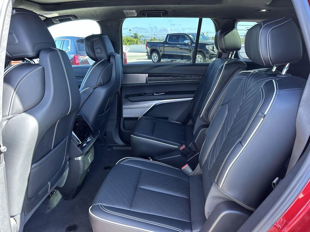 New 2026 Cadillac Vistiq Platinum image 27