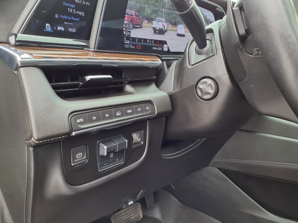 Used 2023 Cadillac Escalade Premium Luxury w/ Performance Package image 15