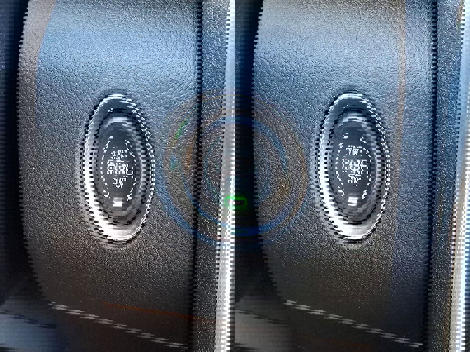 Used 2025 GMC Acadia Elevation image 23