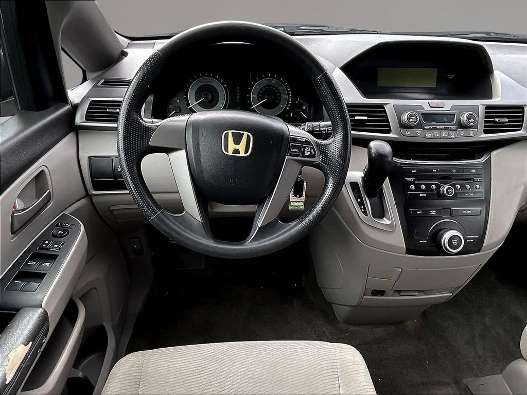 Used 2011 Honda Odyssey LX image 8