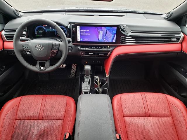 Used 2025 Toyota Camry XSE image 15
