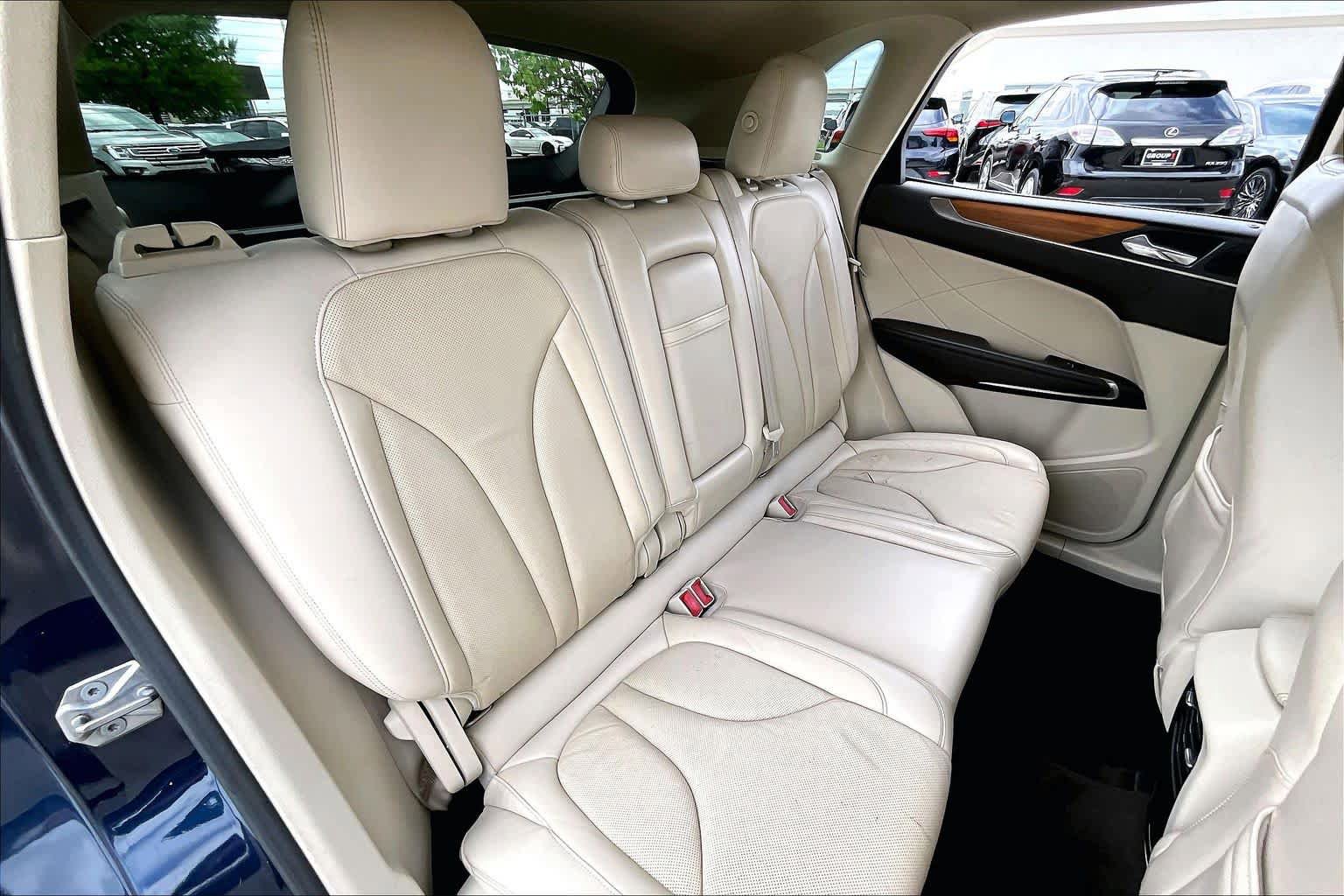 Used 2015 Lincoln MKC FWD w/ Equipment Group 102A Reserve image 17