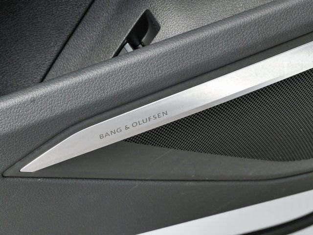 Used 2023 Audi e-tron Premium Plus w/ Premium Plus Package image 7