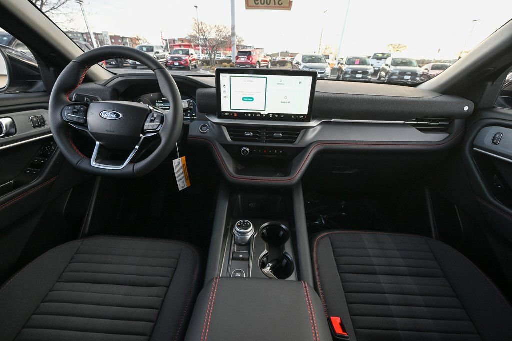 New 2026 Ford Explorer ST-Line w/ ST-Line Street Pack image 27