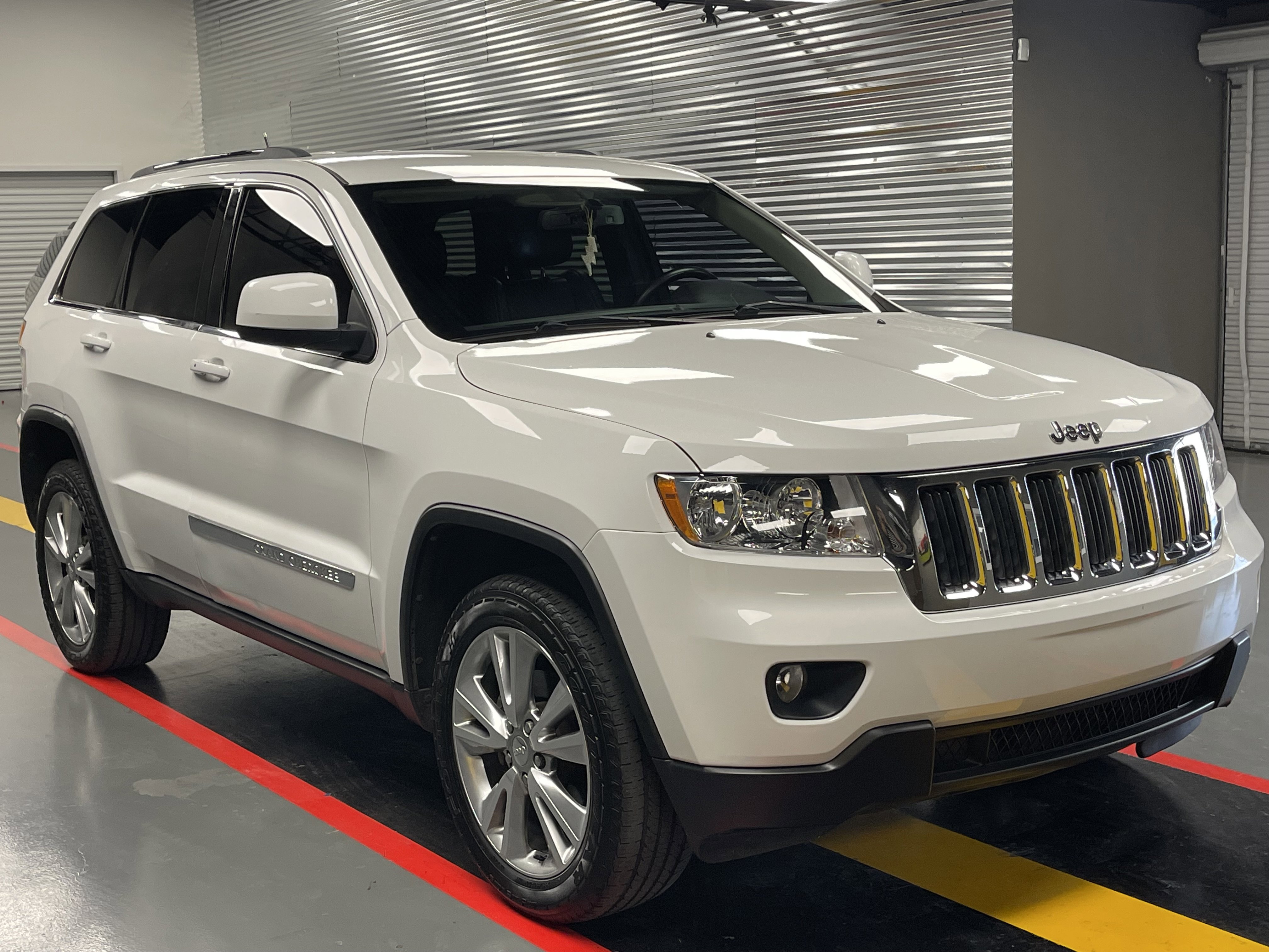 Used 2013 Jeep Grand Cherokee Laredo RWD image 7