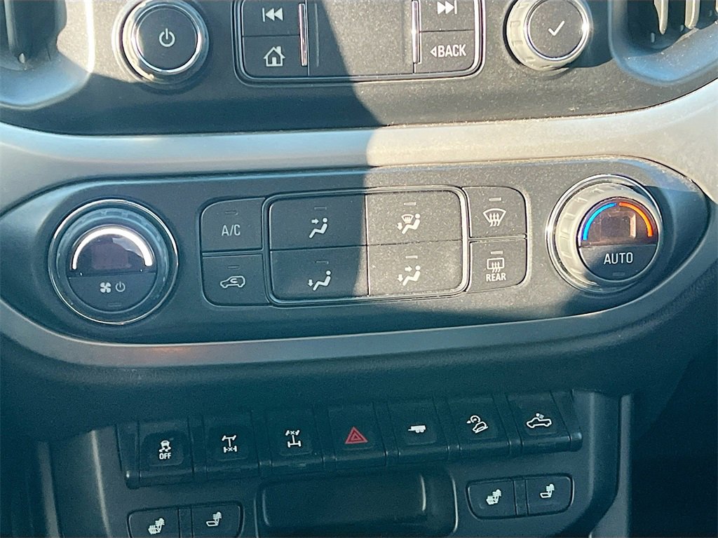 Used 2021 Chevrolet Colorado ZR2 image 16