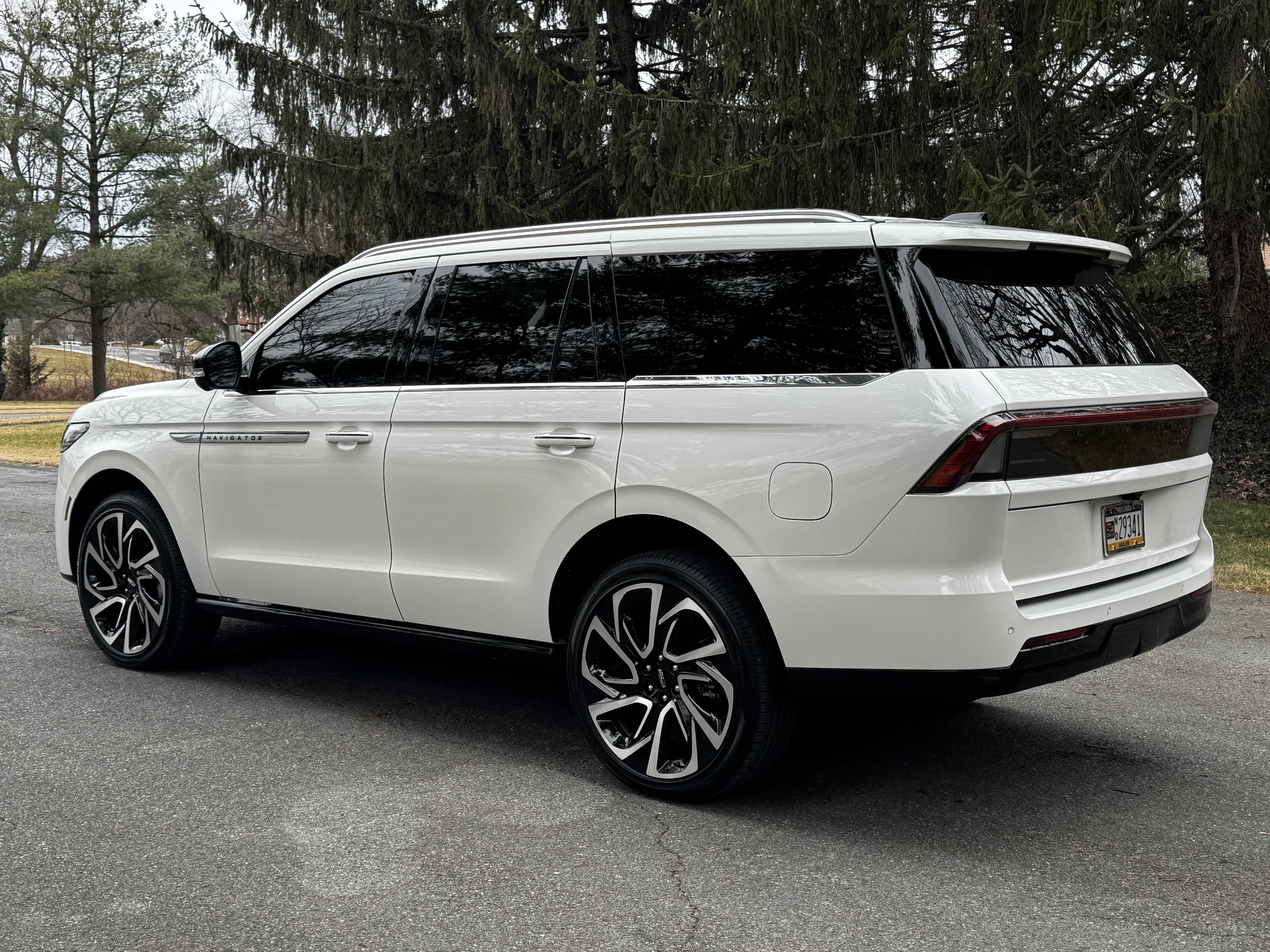 Used 2026 Lincoln Navigator Reserve AWD/4WD image 13