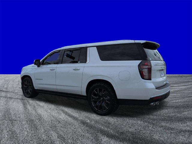 Used 2024 Chevrolet Suburban High Country AWD/4WD image 6