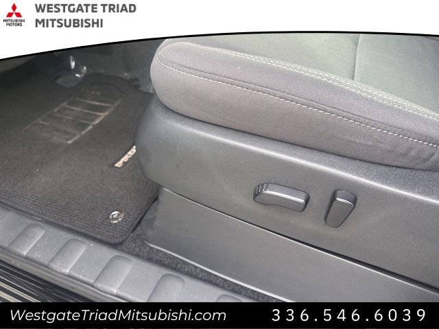 Used 2022 Nissan Frontier SV w/ Technology Package image 16