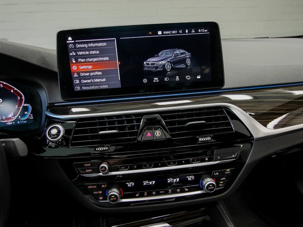 Used 2023 BMW 530e xDrive w/ Premium Package AWD/4WD image 15