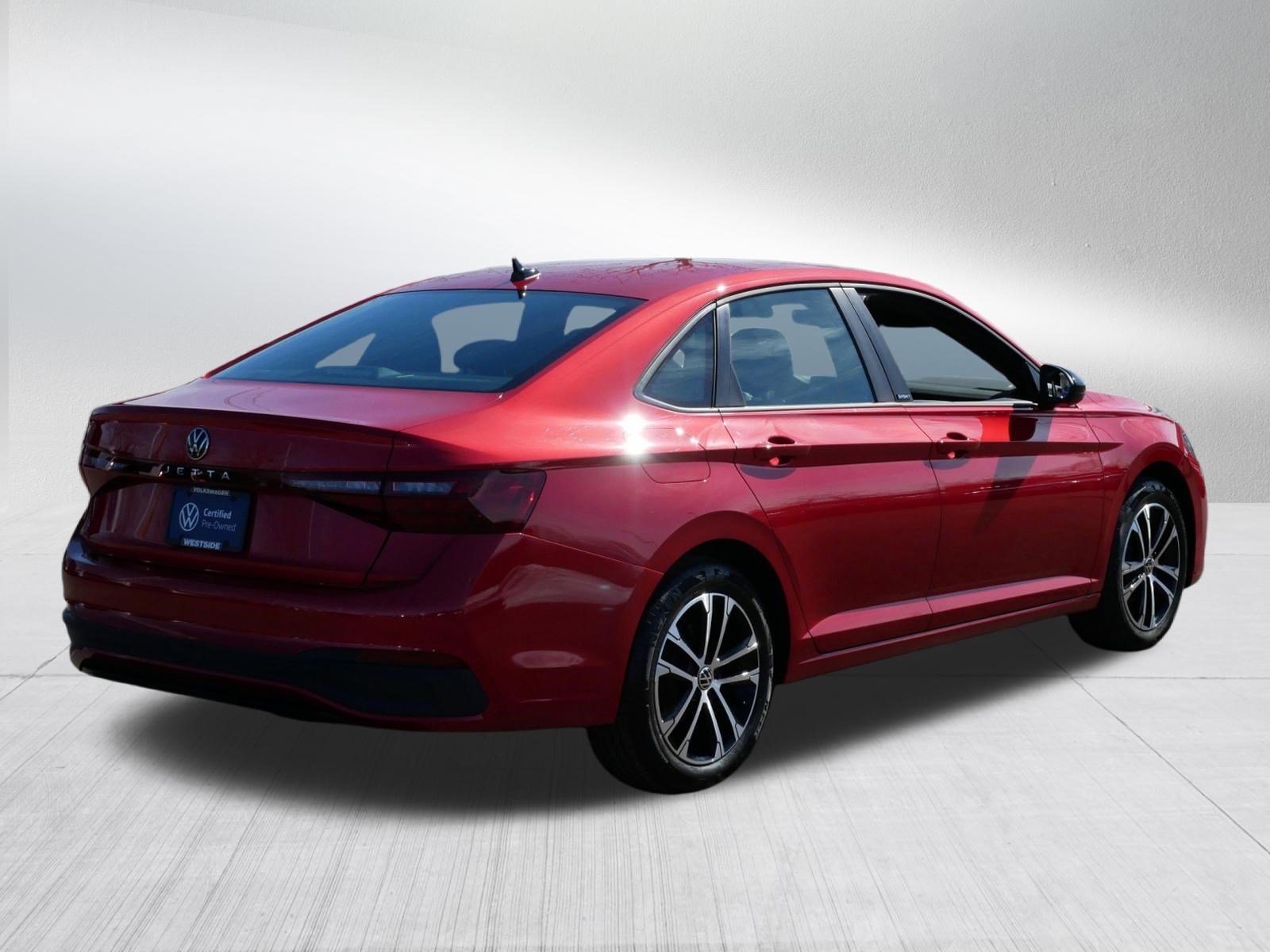 Certified 2025 Volkswagen Jetta Sport FWD image 7