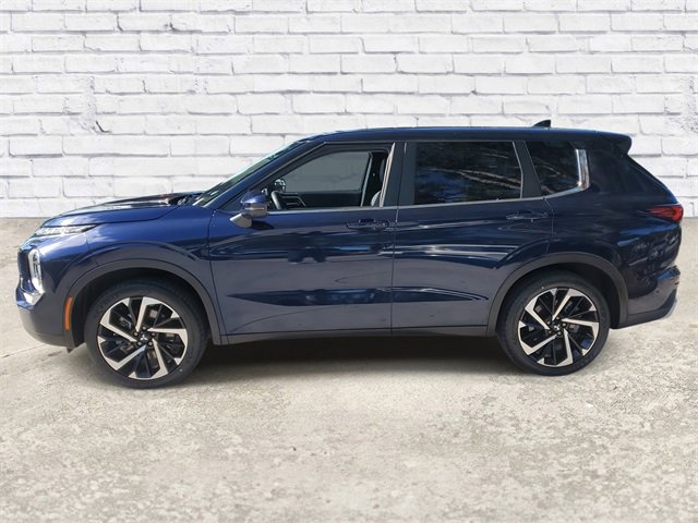 Used 2022 Mitsubishi Outlander SE video 2