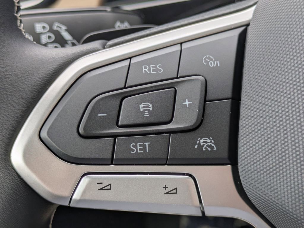 New 2026 Volkswagen Atlas SE image 25