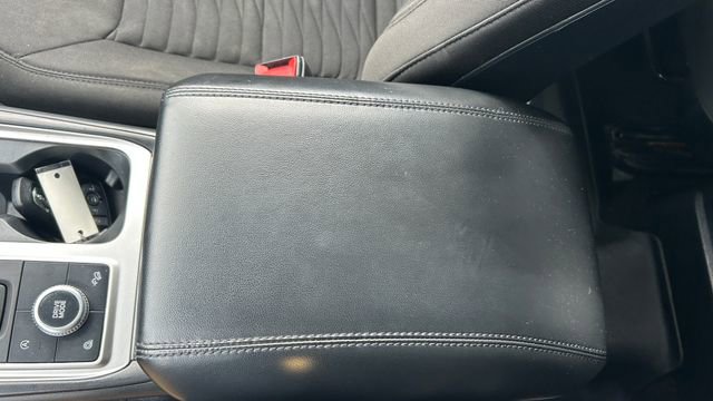 Used 2020 Ford Explorer XLT w/ Comfort Package image 26