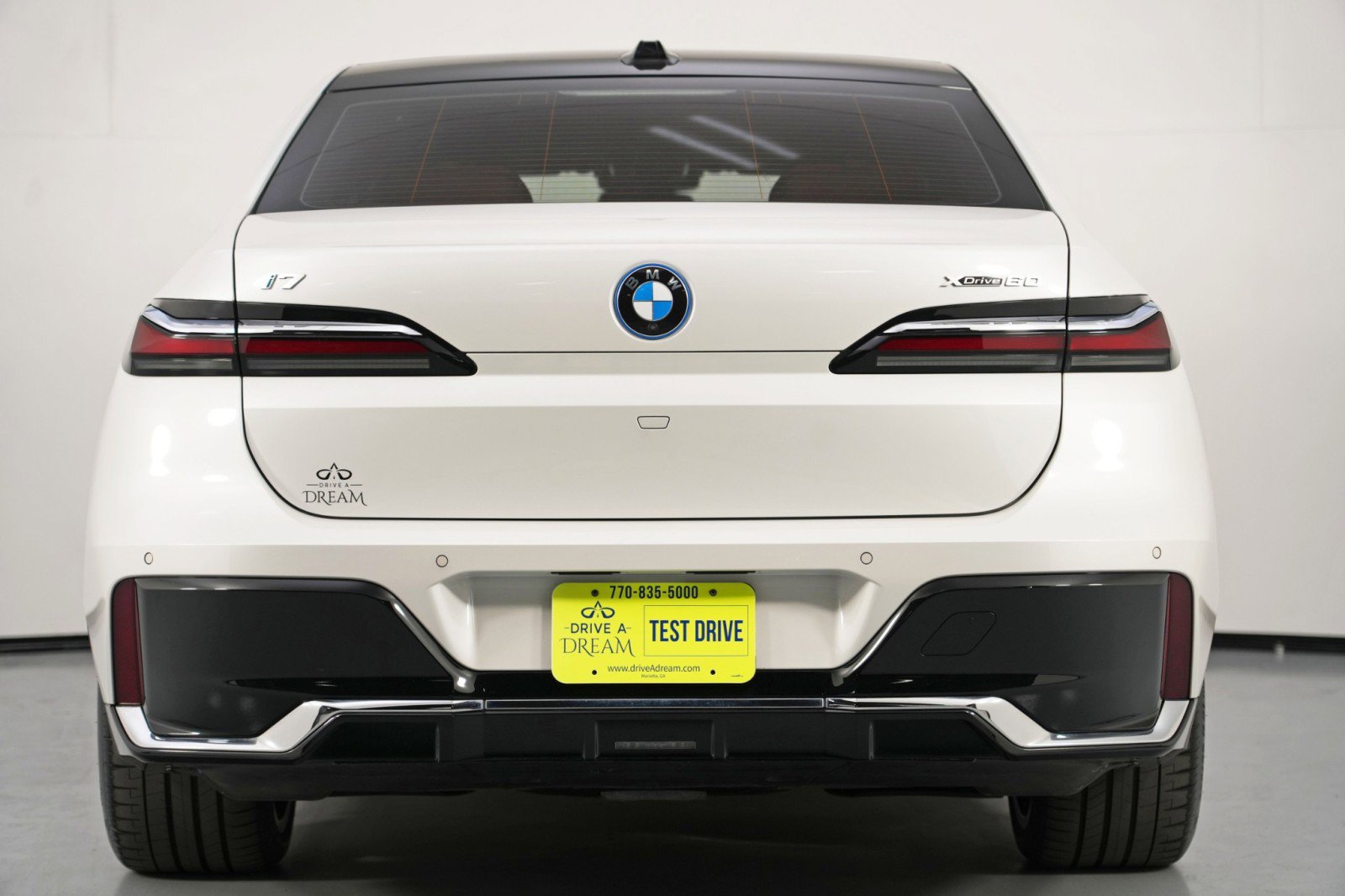 Used 2023 BMW i7 xDrive60 image 11