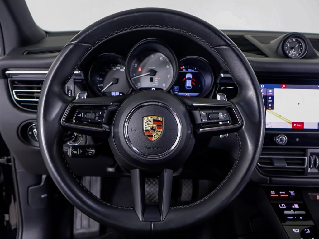 Certified 2023 Porsche Macan S AWD/4WD image 23