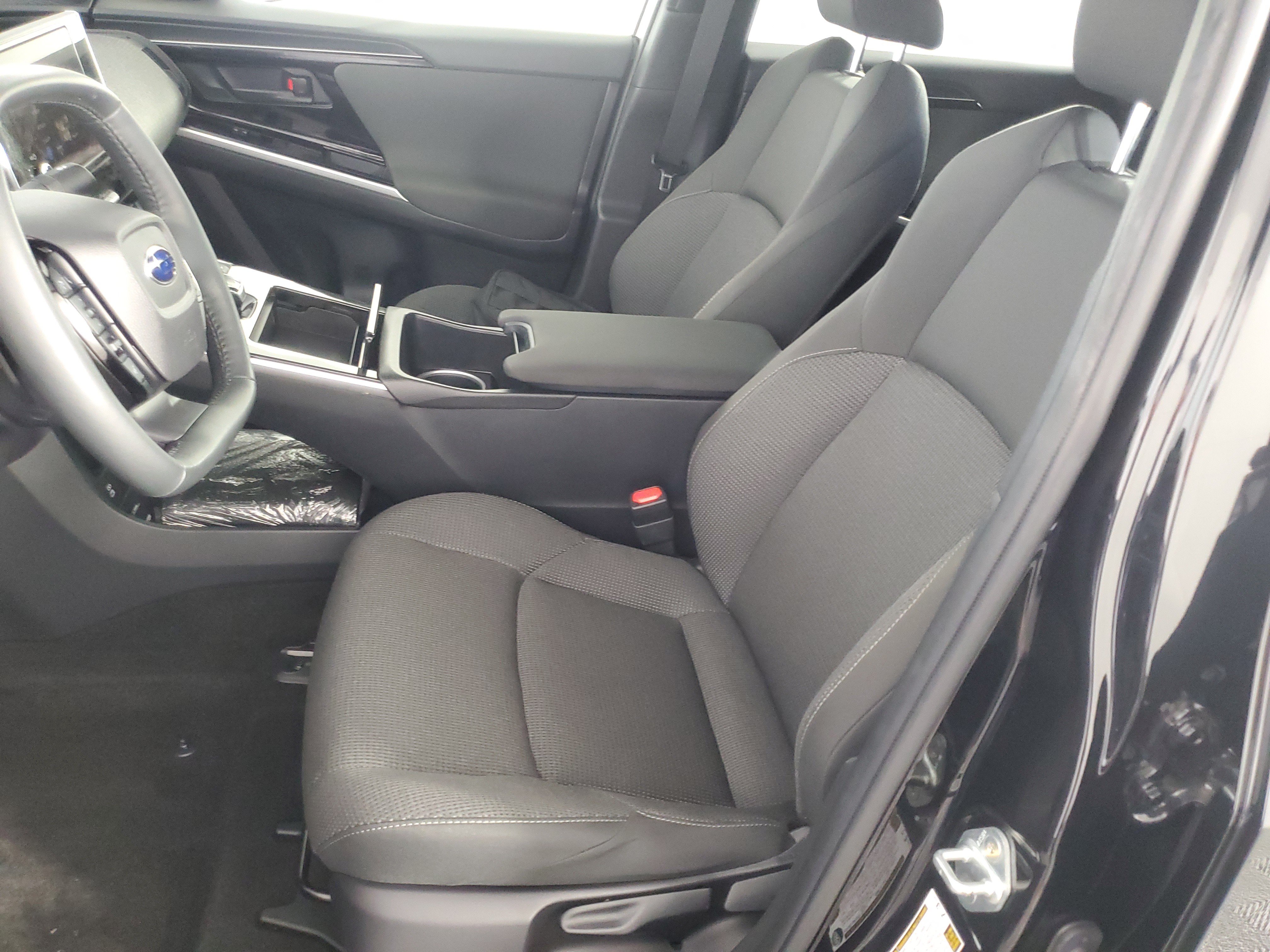 Used 2024 Subaru Solterra AWD/4WD image 12