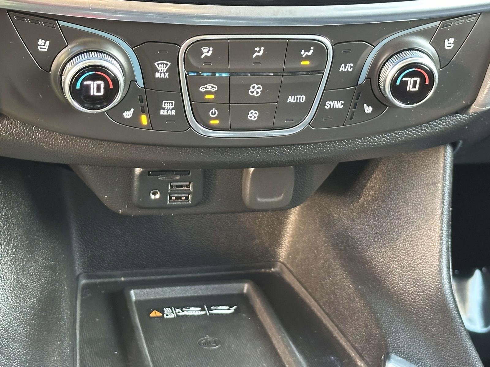 Used 2020 Chevrolet Traverse Premier image 12