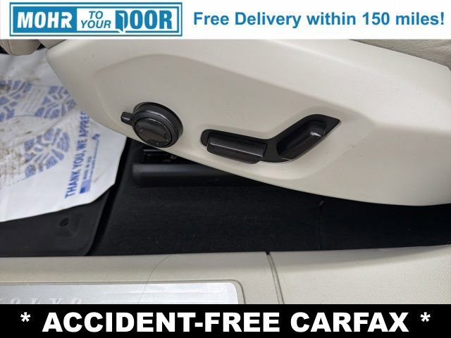 Used 2019 Volvo XC60 T5 Momentum w/ Multimedia Package image 13