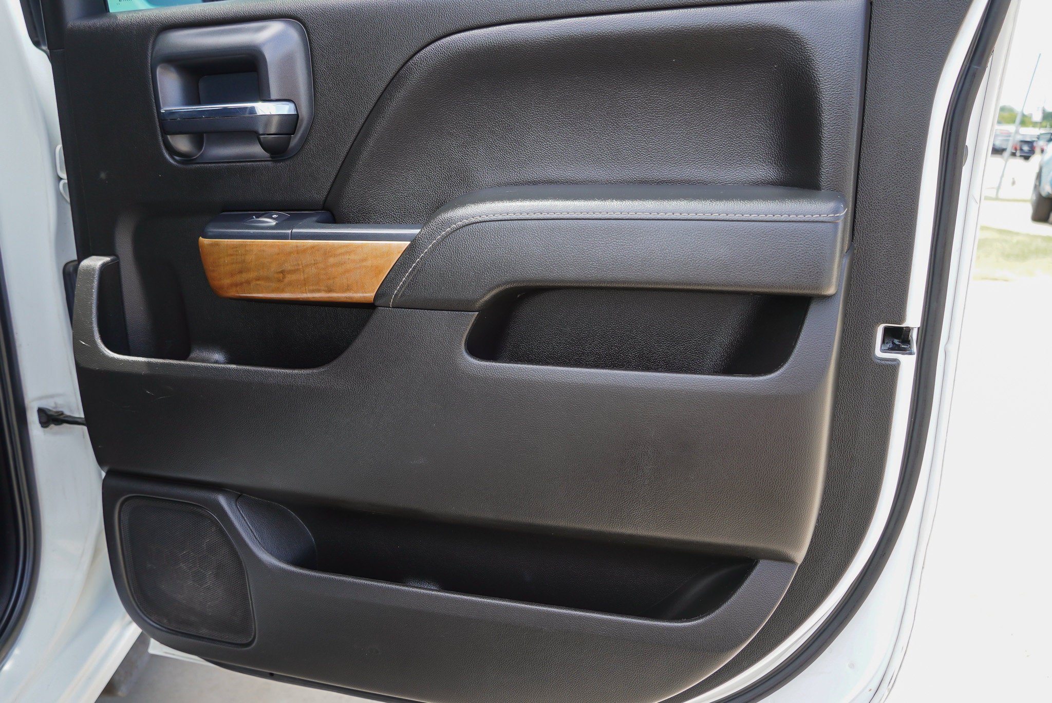 Used 2018 Chevrolet Silverado 3500 LTZ AWD/4WD image 30
