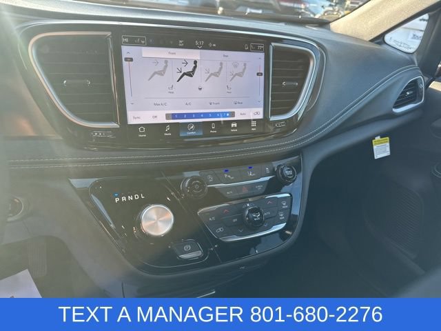 New 2026 Chrysler Pacifica Select AWD/4WD image 22
