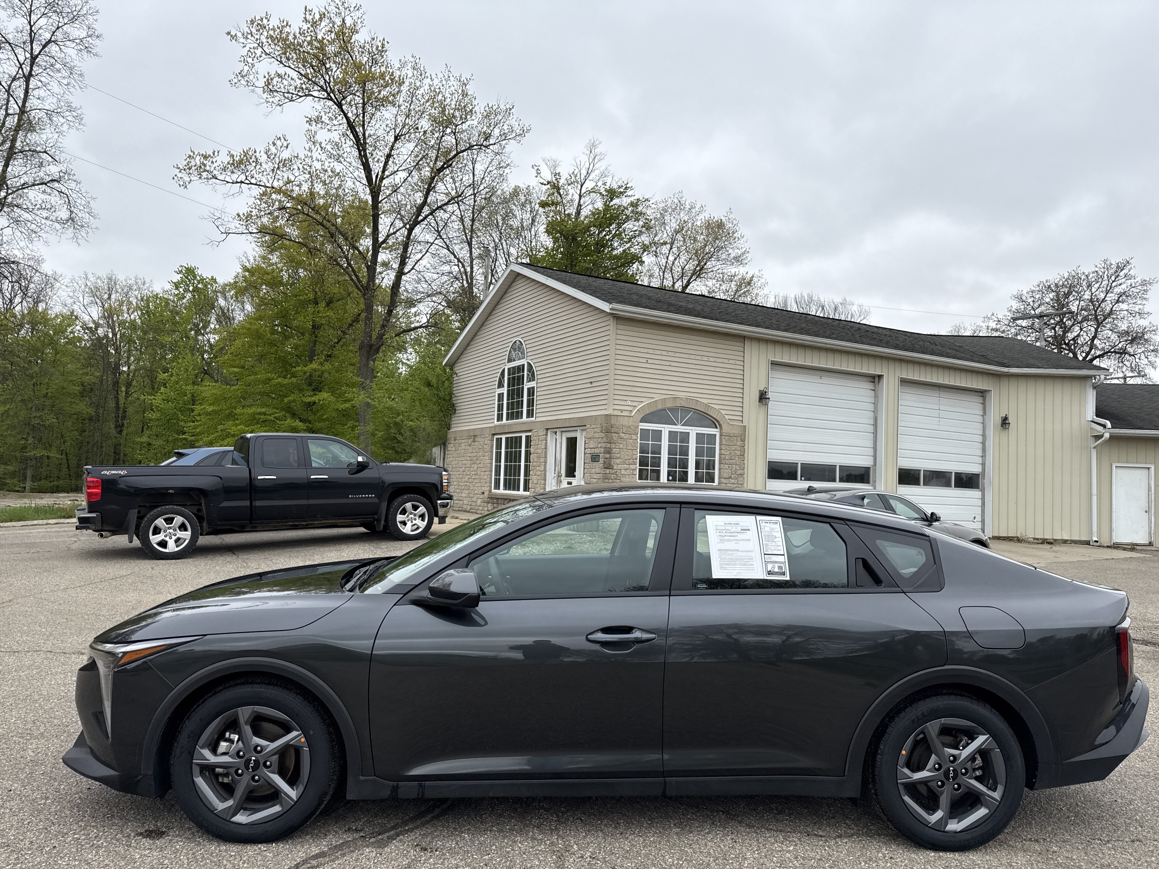 Used 2025 Kia K4 FWD image 8