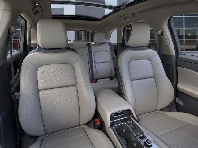 New 2025 Lincoln Corsair AWD w/ Equipment Group 101A image 10