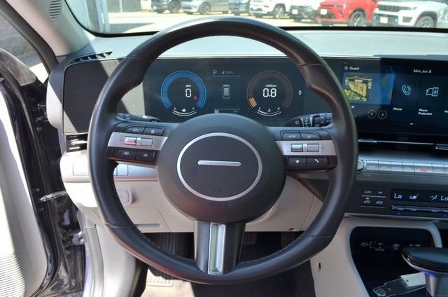 Used 2024 Hyundai Kona SEL AWD/4WD image 19