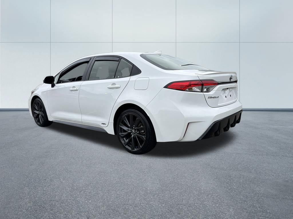Used 2025 Toyota Corolla SE AWD/4WD image 6