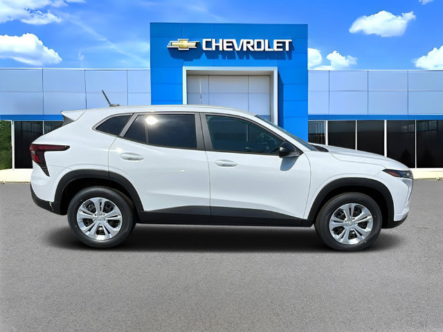 New 2026 Chevrolet Trax LS w/ Driver Confidence Package FWD image 3