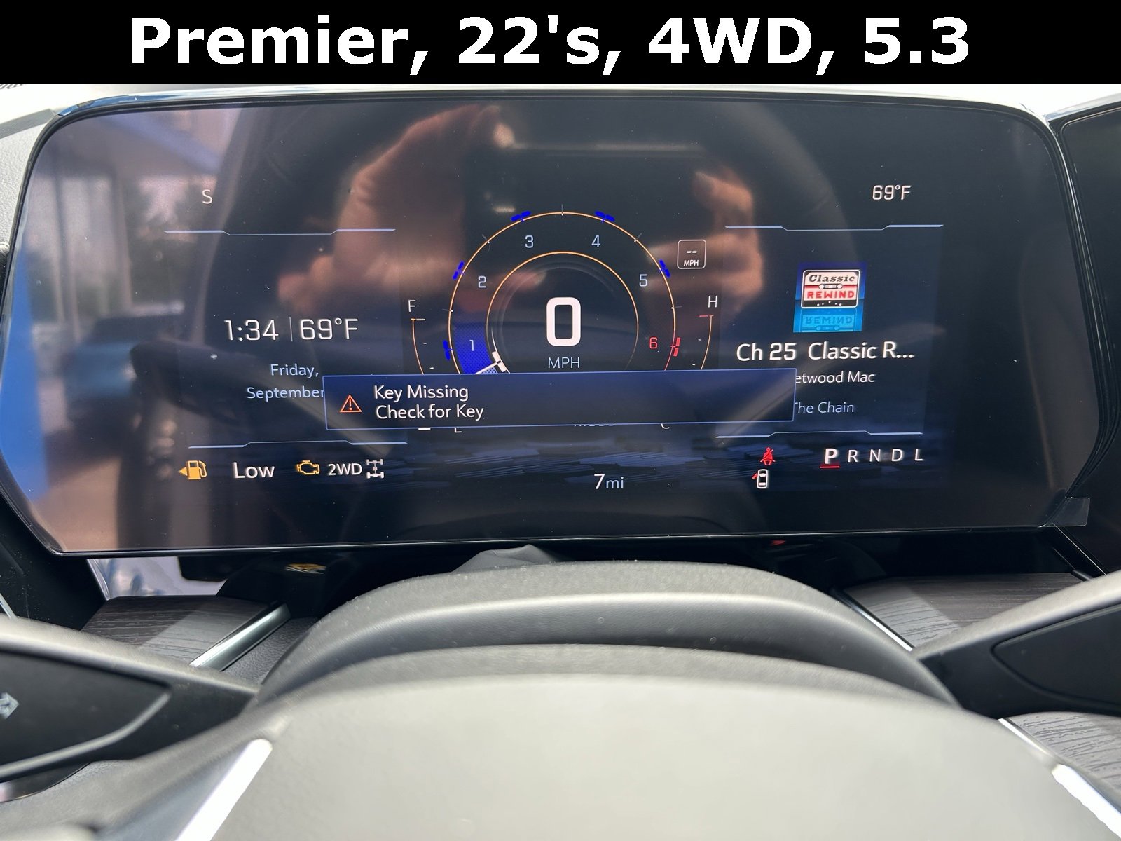 New 2025 Chevrolet Suburban Premier image 17