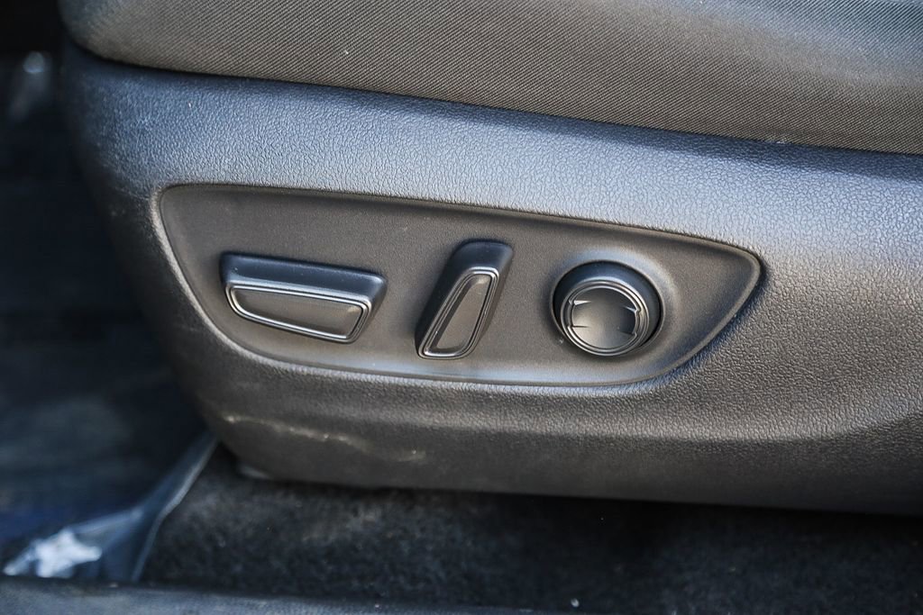 Used 2021 Toyota RAV4 XLE image 24