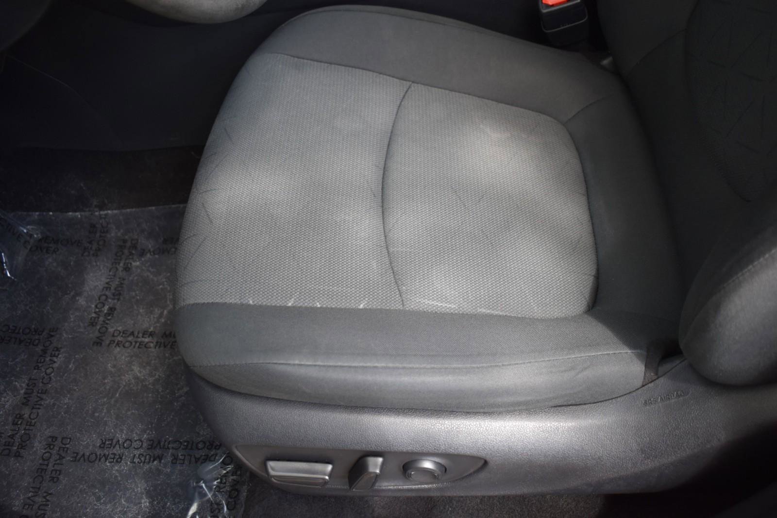 Used 2021 Toyota RAV4 XLE image 31