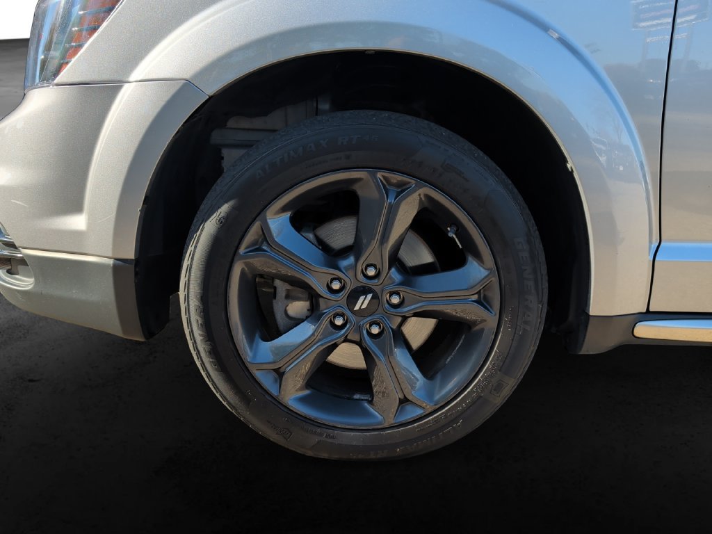 Used 2018 Dodge Journey Crossroad w/ Nav & Sun Group AWD/4WD image 9