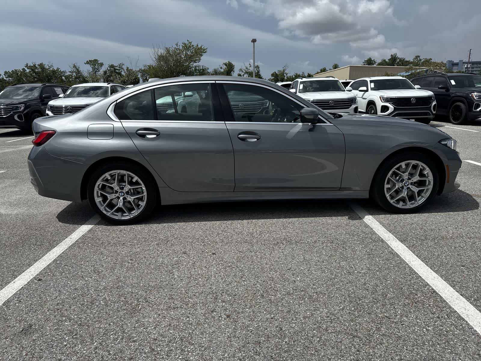 Used 2025 BMW 330i xDrive Sedan AWD/4WD image 15