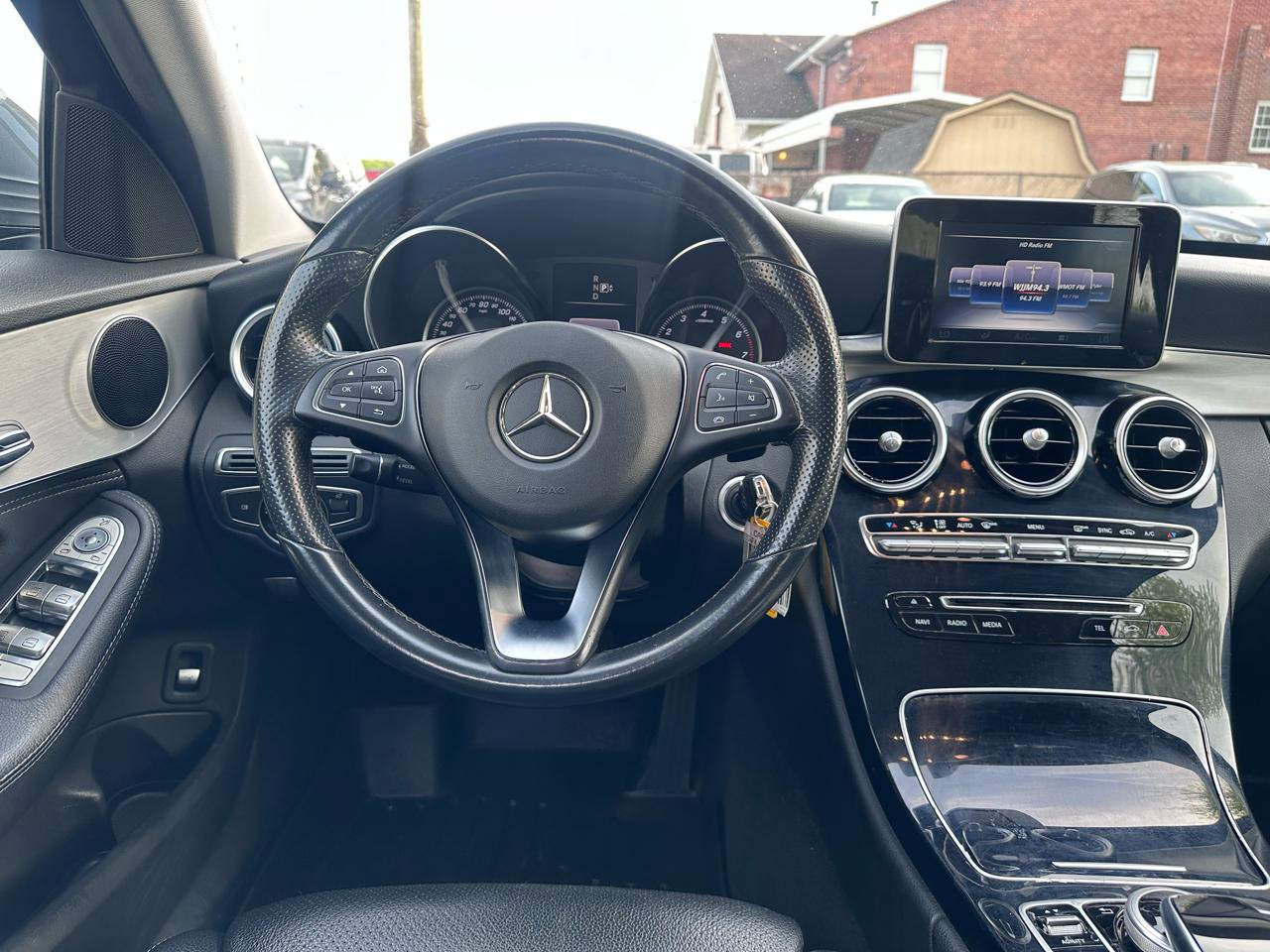Used 2015 Mercedes-Benz C 300 Sedan image 19