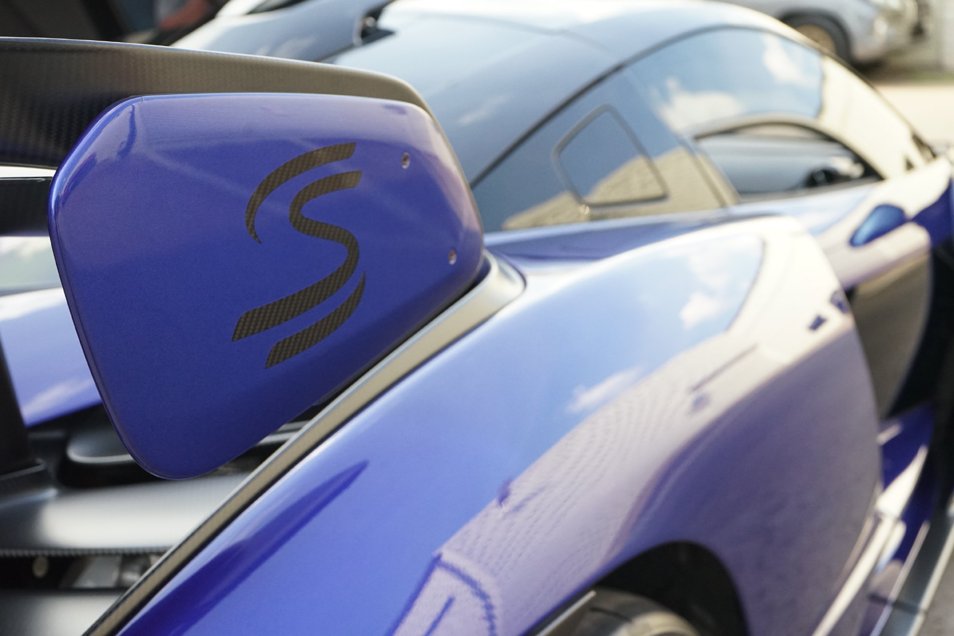 Used 2019 McLaren Senna RWD image 28