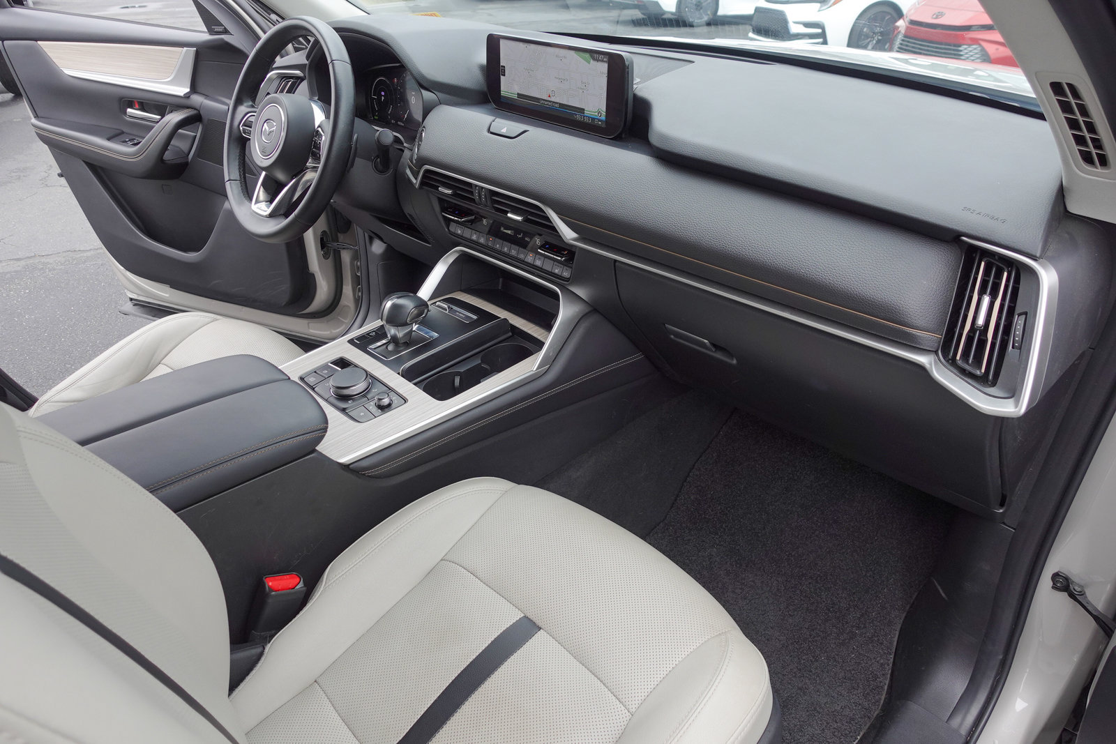 Used 2024 MAZDA CX-90 Plug-In Hybrid w/ Premium Pkg AWD/4WD image 13