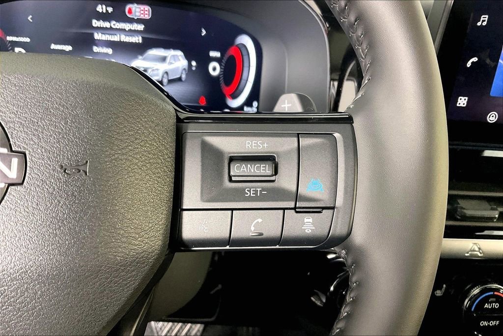 New 2026 Nissan Pathfinder SL image 6